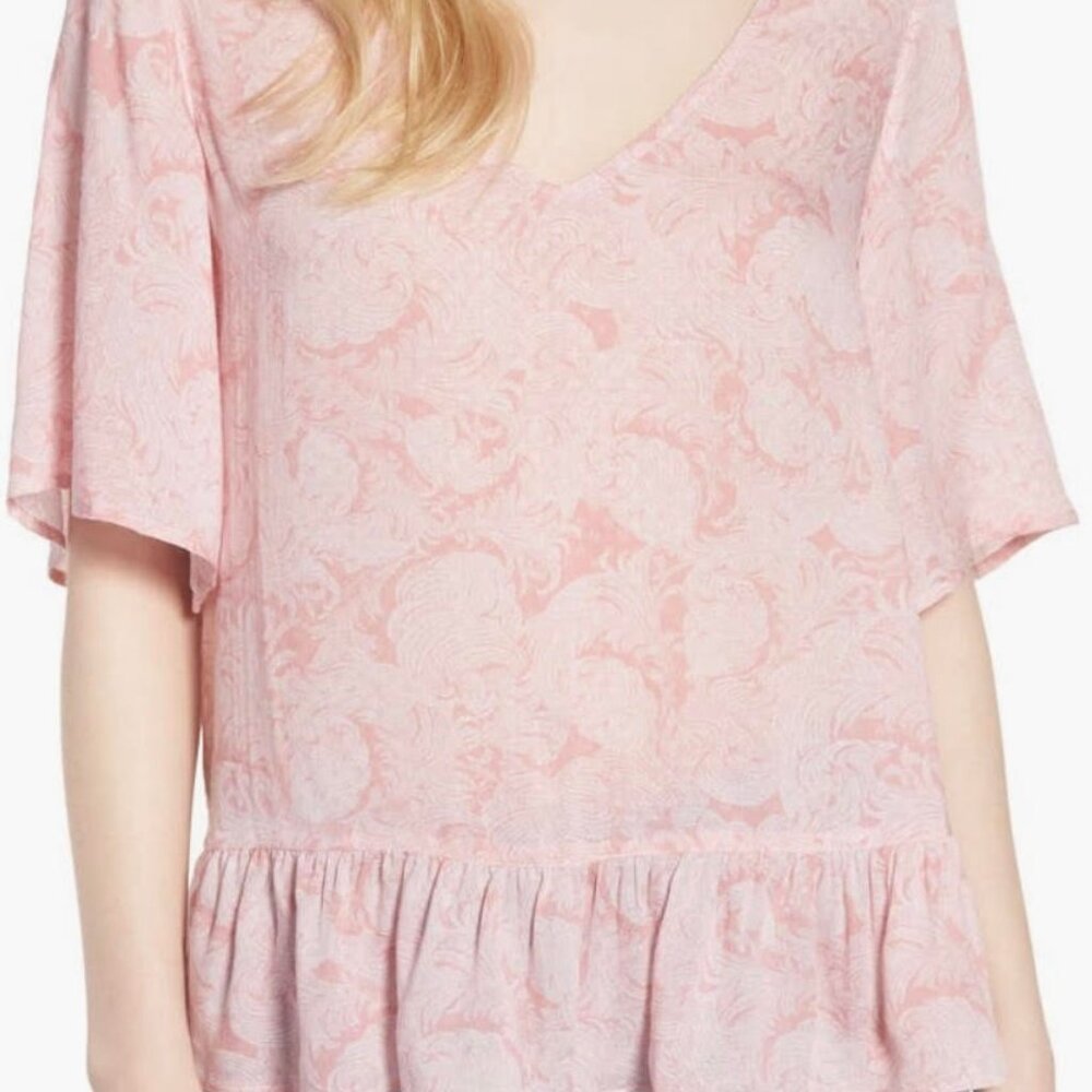 hinge Print Ruffle Hem Top - Picture 7 of 9